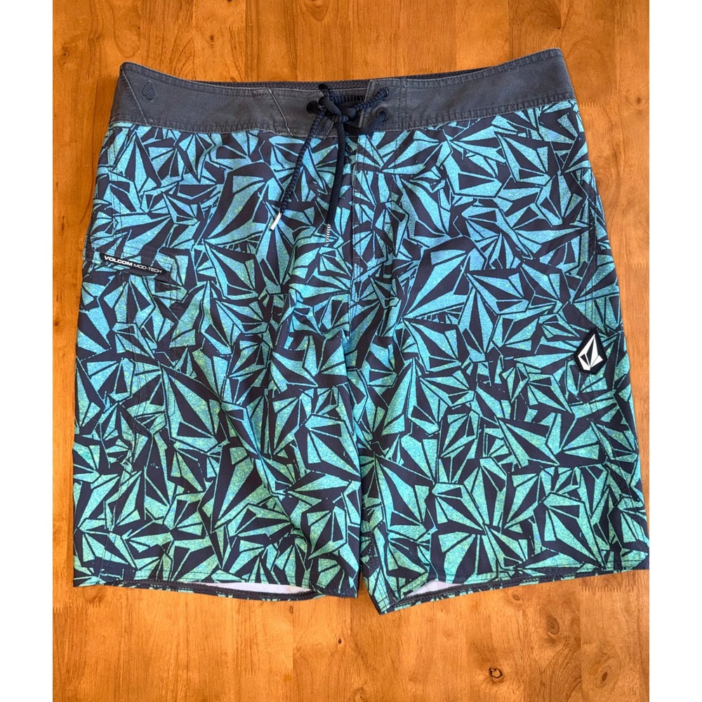 Volcom Mod-Tech Board Shorts Mens 34 Teal Black Geometric Prism Repreve Swim